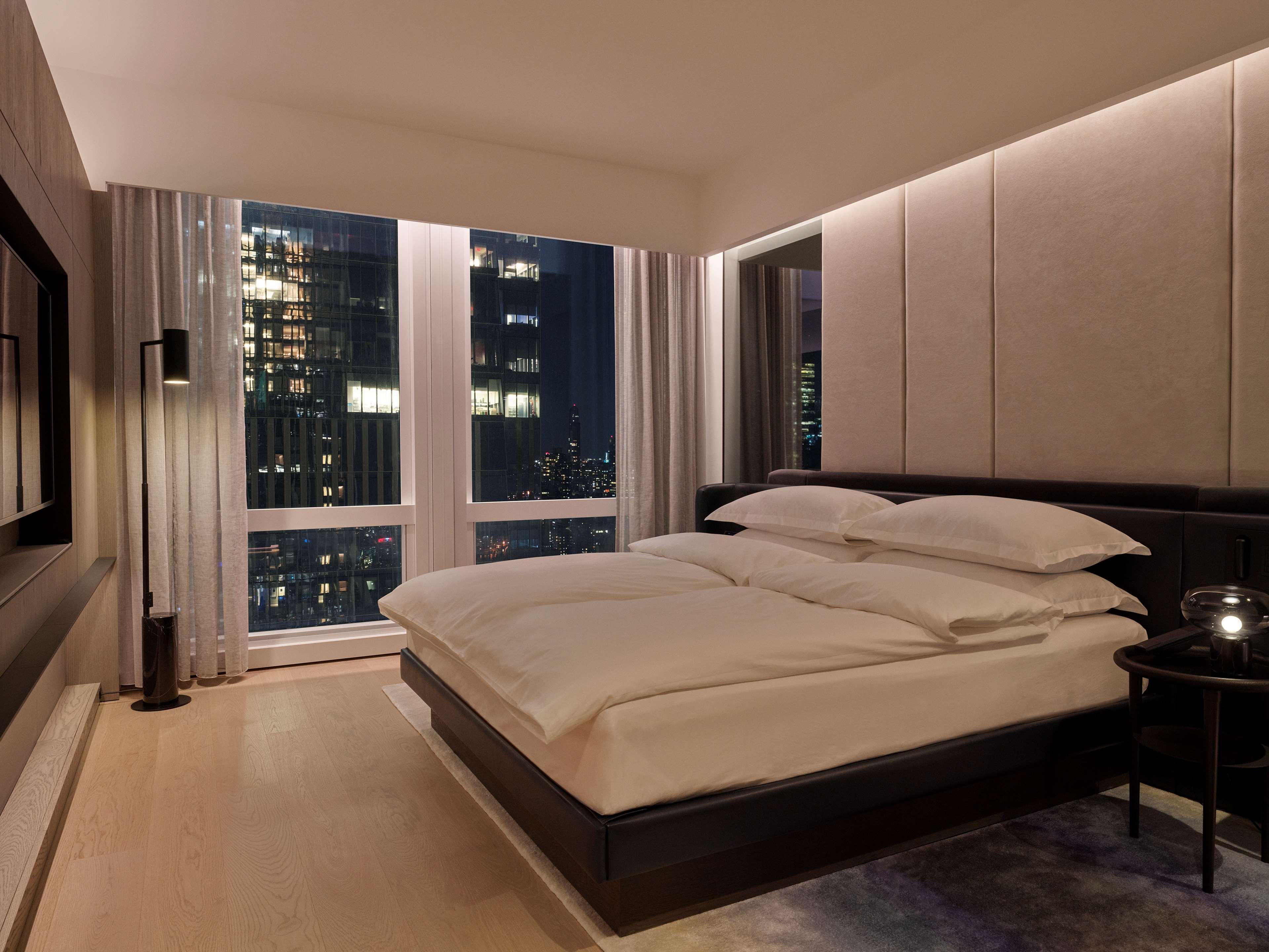 Equinox Hotel Hudson Yards New York City Exterior photo