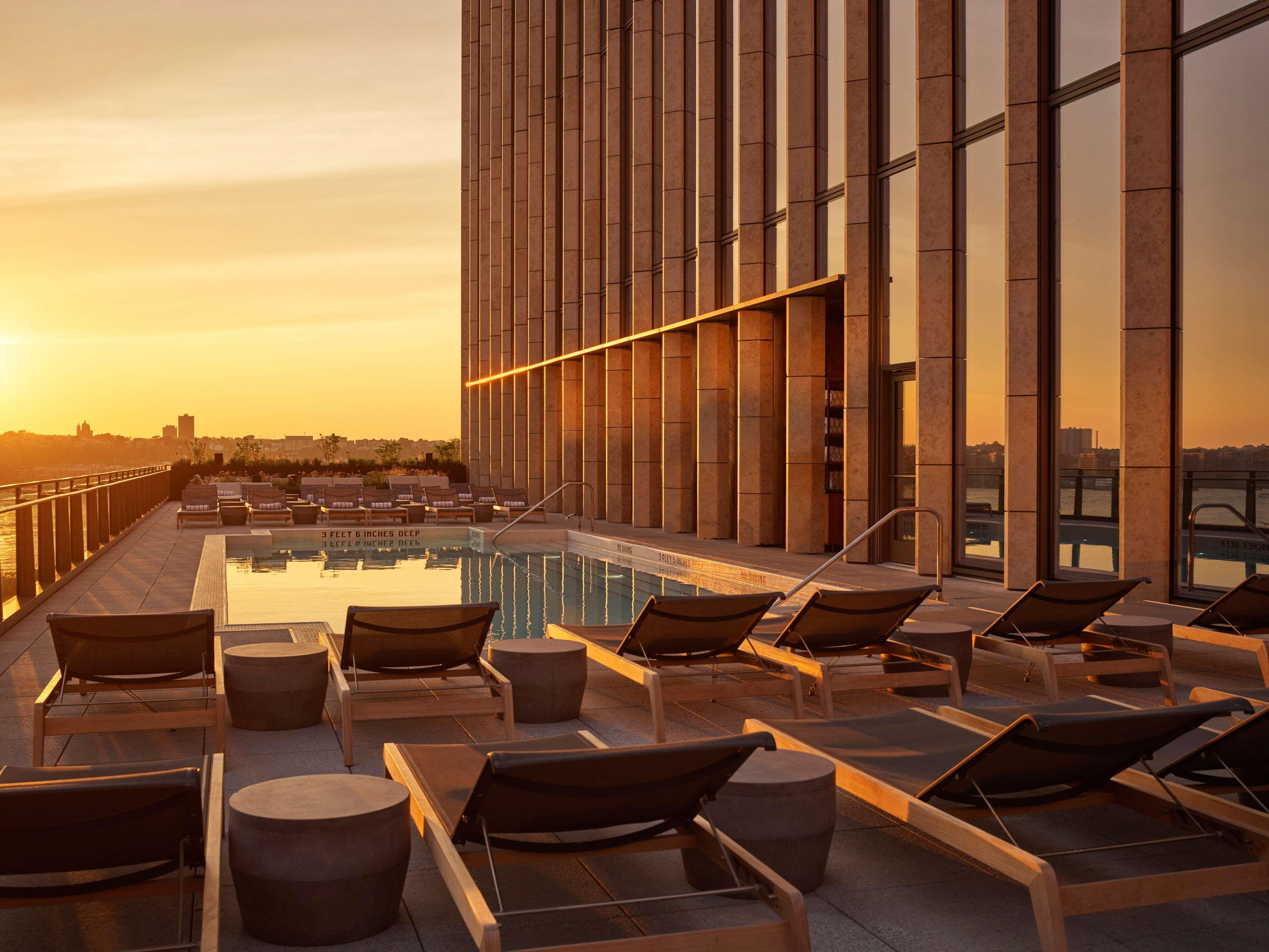 Equinox Hotel Hudson Yards New York City Exterior photo