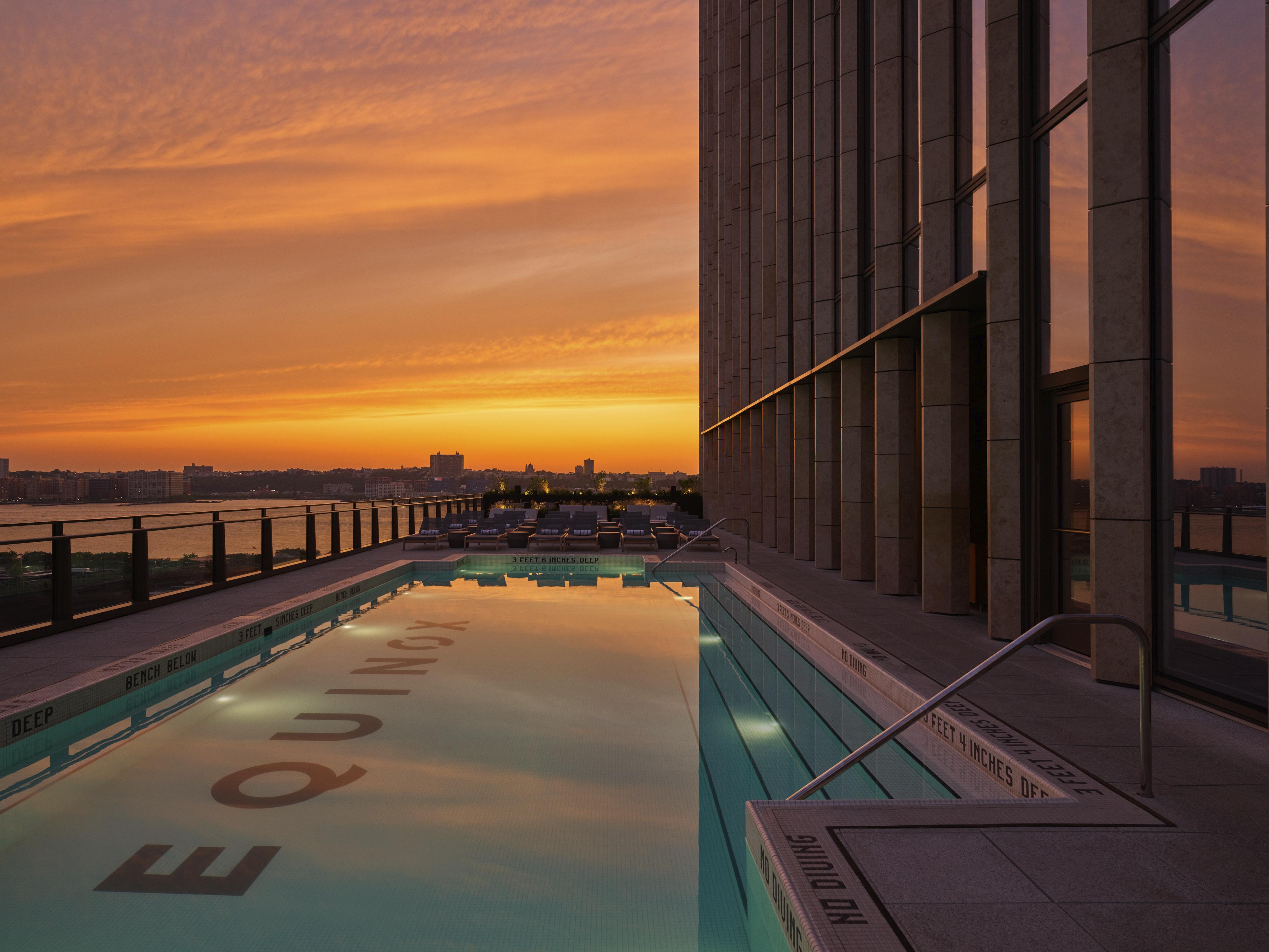 Equinox Hotel Hudson Yards New York City Exterior photo